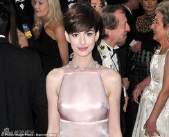 女明星真空图片,揭秘女明星性感瞬间